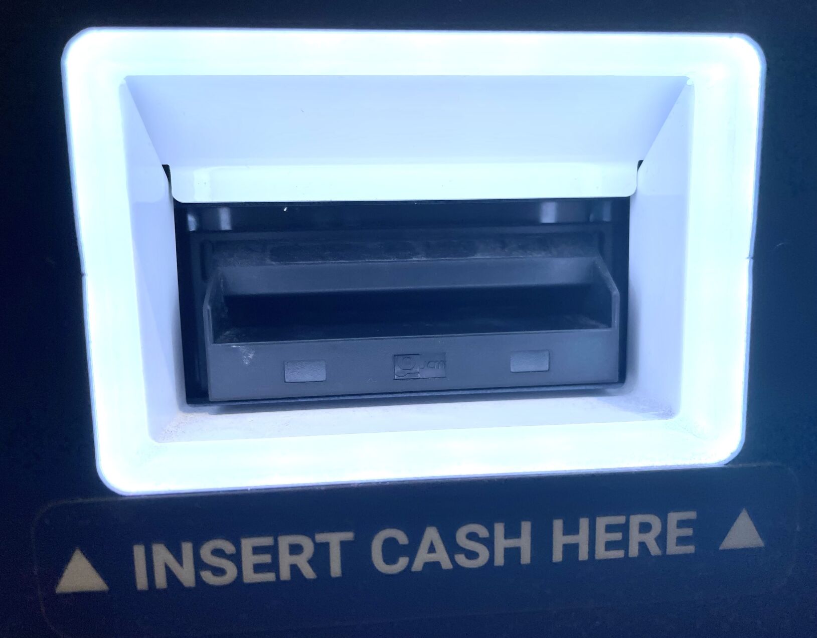 Coin Cloud cryptocurrency machine at Robért Fresh Market